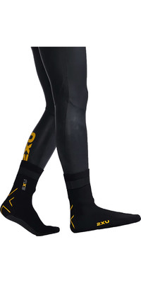 2024 2XU Propel Neopren-Schwimmstiefel UW7023e - Black / Ambition